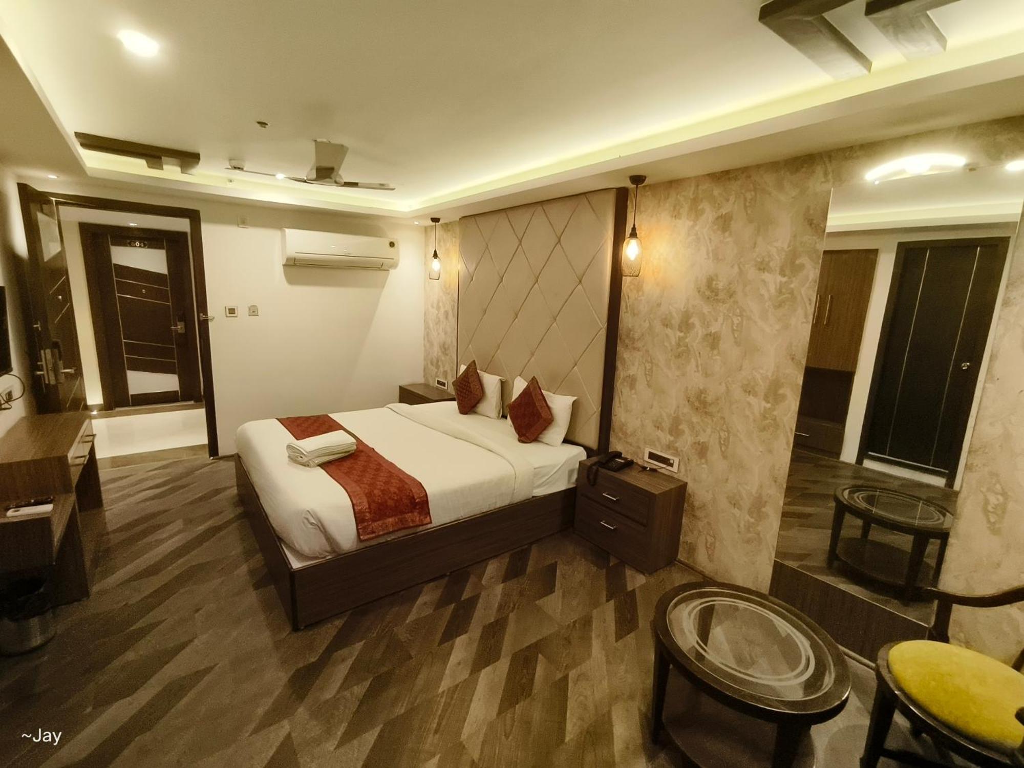 The Triumph Hotel Varanasi Exterior foto