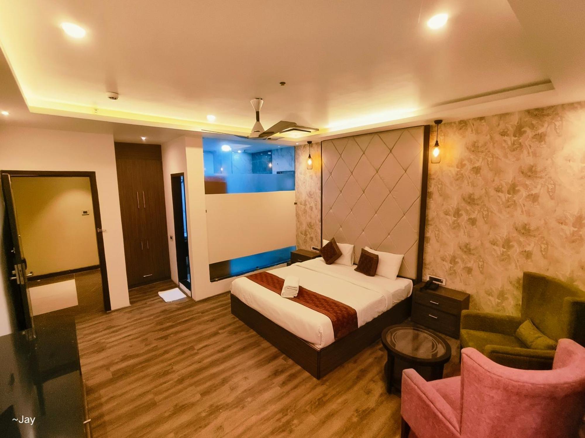 The Triumph Hotel Varanasi Exterior foto