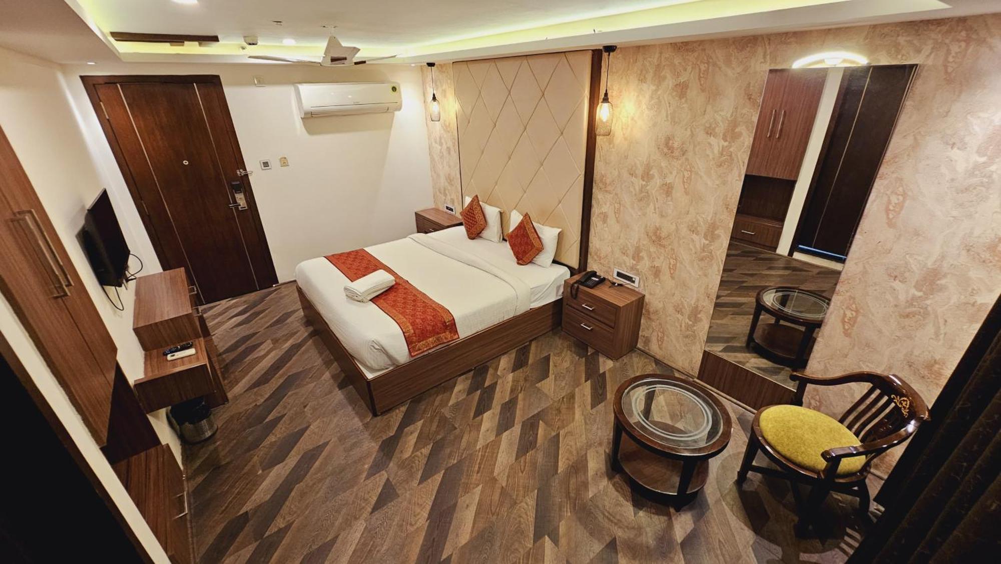 The Triumph Hotel Varanasi Exterior foto