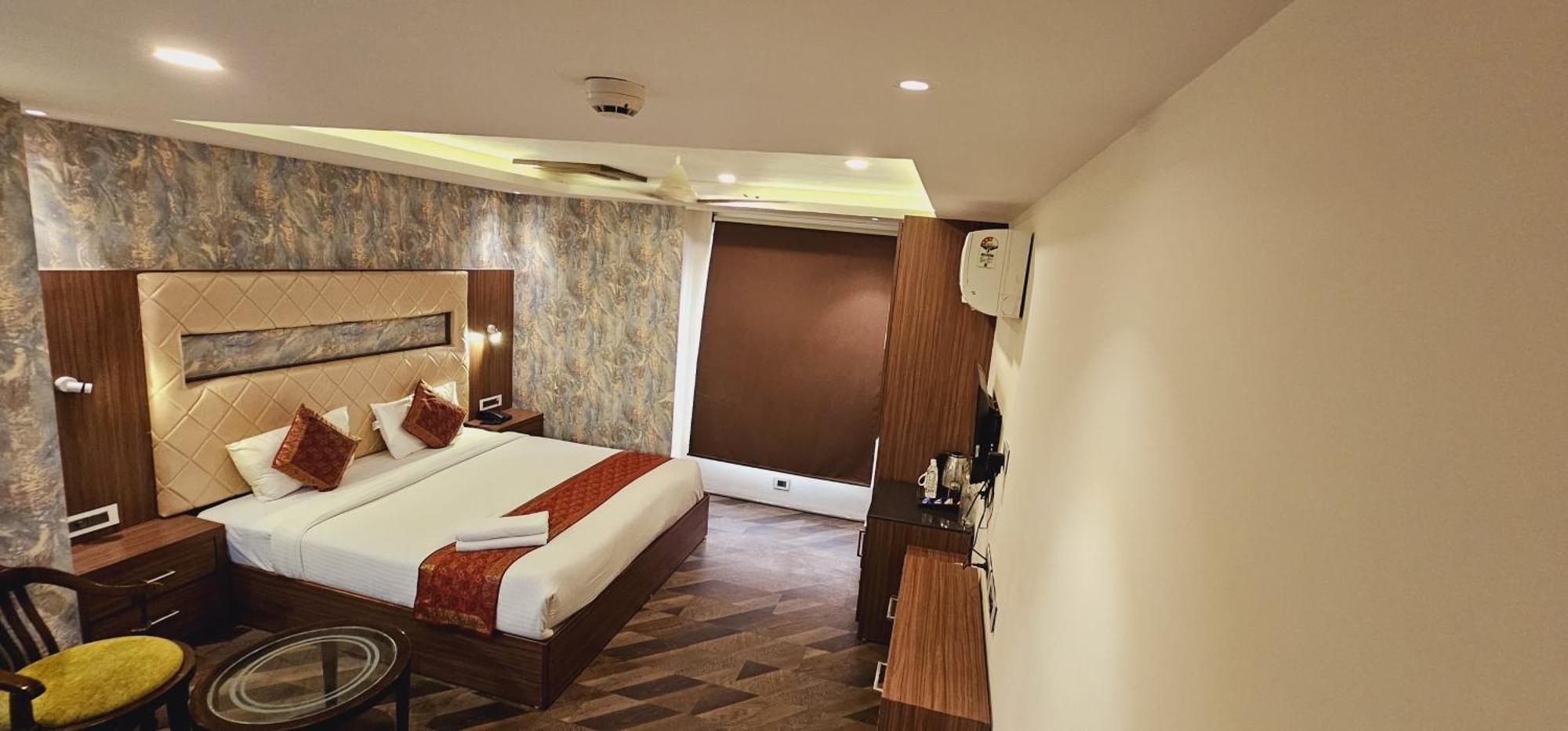 The Triumph Hotel Varanasi Exterior foto